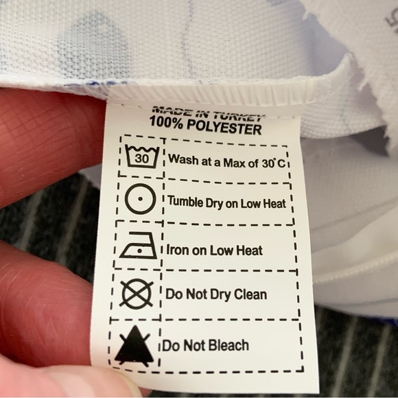 Pillow Cover Indoor/Outdoor 100% Polyester / Blue Fish on white, NWOT / Fish. - Picture 9 of 9